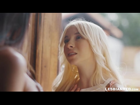 ❤️ Дівчина приходить додому через кілька місяців і в кінцевому підсумку їсть кицьку своєї мачухи ❤❌ Російське порно у нас ❌